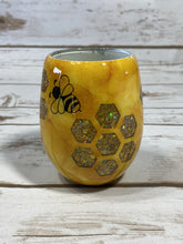 Load image into Gallery viewer, Bee Hive Tumbler